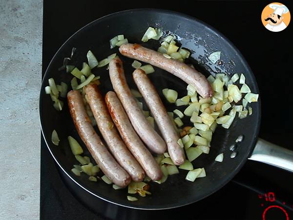 Sausages in white wine - Preparation step 2