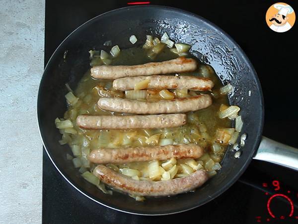 Sausages in white wine - Preparation step 3