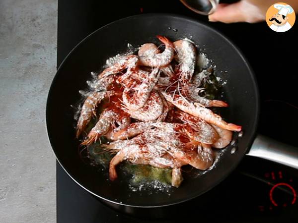 Flambéed shrimp with whiskey: a detailed recipe - Preparation step 1