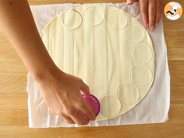 Vanilla puff pastry doughnuts - Preparation step 1