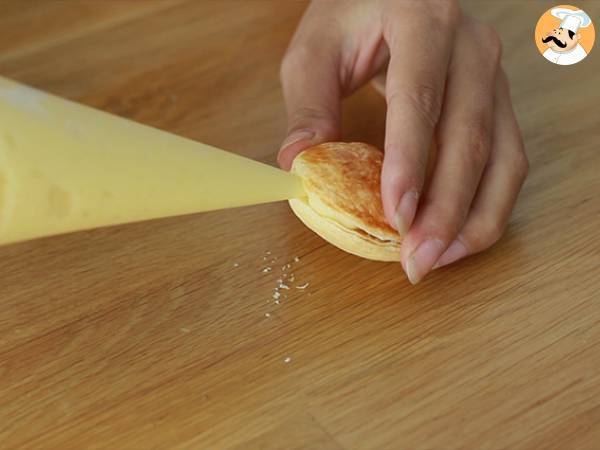 Vanilla puff pastry doughnuts - Preparation step 7