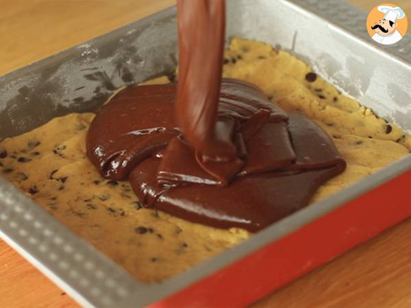 Perfect brownie and cookie cake for snack time! - Preparation step 6