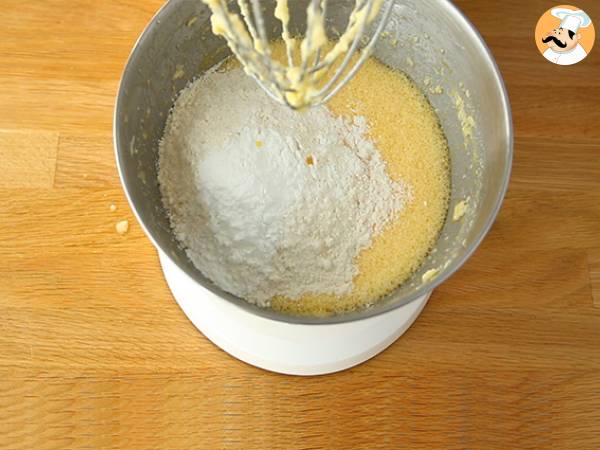 Easy pineapple upside down cake - Preparation step 4