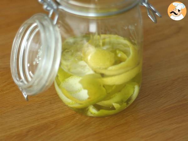 Easy homemade limoncello - Preparation step 2