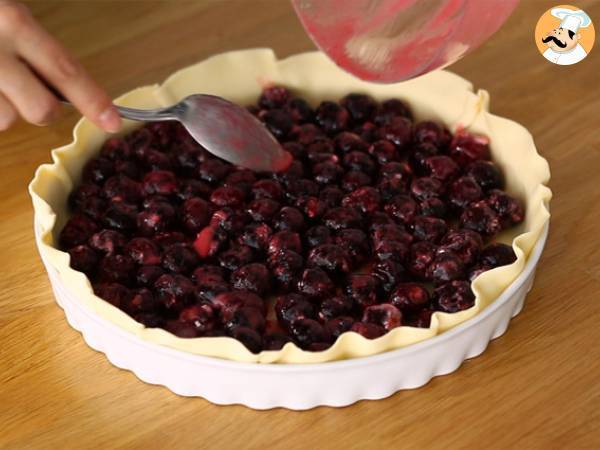 Cherry puff pastry tart - Preparation step 2