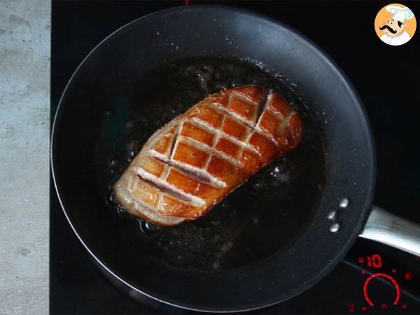 Duck breast with truffle sauce - Preparation step 6