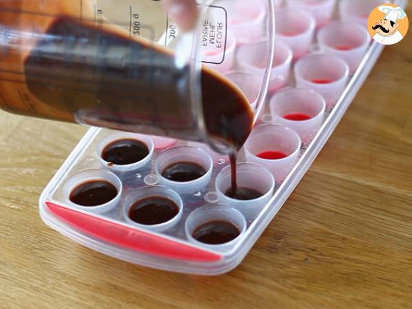 Two-tone chocolate/vanilla muffins with a chocolate core - Preparation step 2