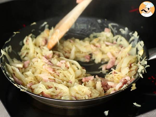 White cabbage with bacon - Preparation step 4