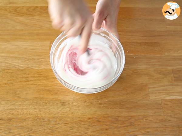 Mini strawberry rolls, pink panthers - Preparation step 9