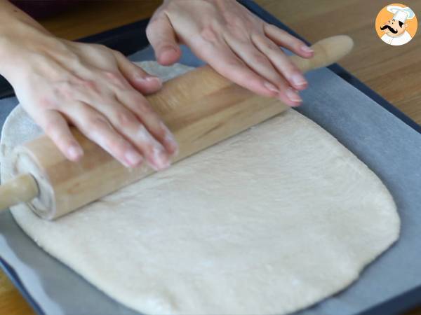 Focaccia, the italian bread with rosemary - Preparation step 3