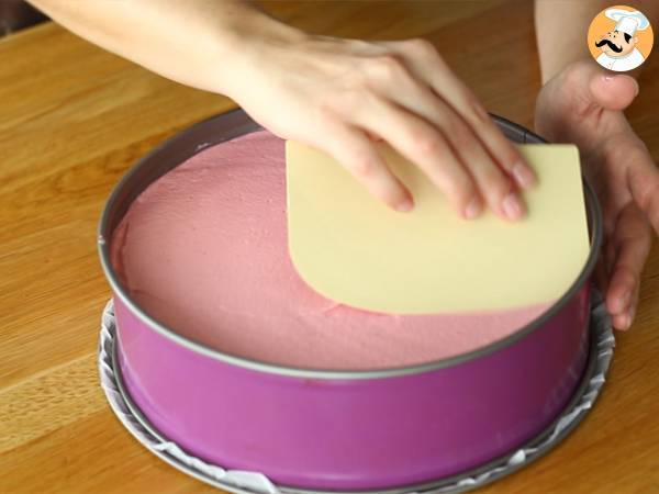 Raspberry white chocolate bavarois (steps and video) - Preparation step 11