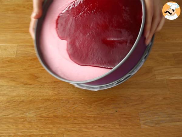 Raspberry white chocolate bavarois (steps and video) - Preparation step 13