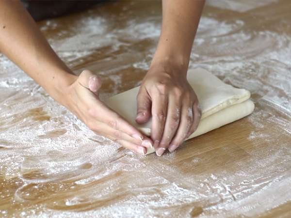 Step-by-step French croissants explained - Preparation step 12