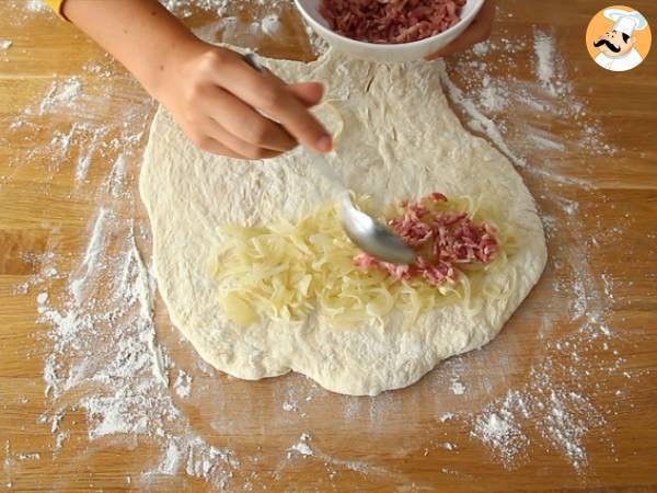 Fougasse with bacon and onions - Preparation step 4