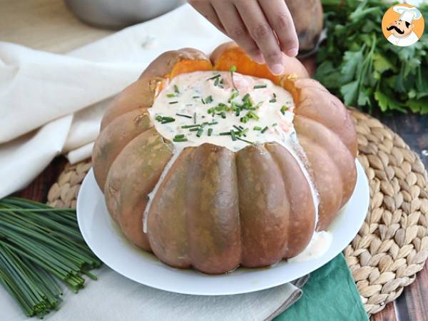 Pumpkin with shrimps - the brazilian camarão na moranga - Preparation step 12