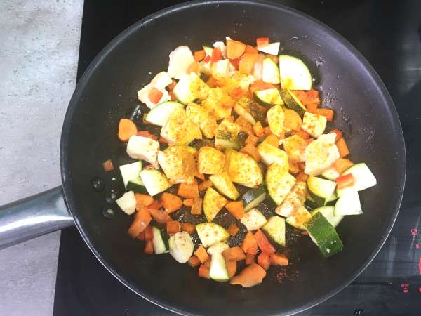 Express couscous (chicken and vegetables) - Preparation step 2