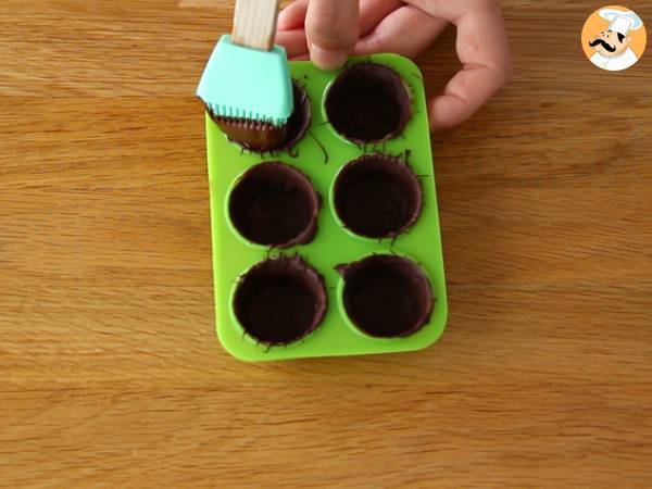 Salted caramel and almond chocolates - Preparation step 2