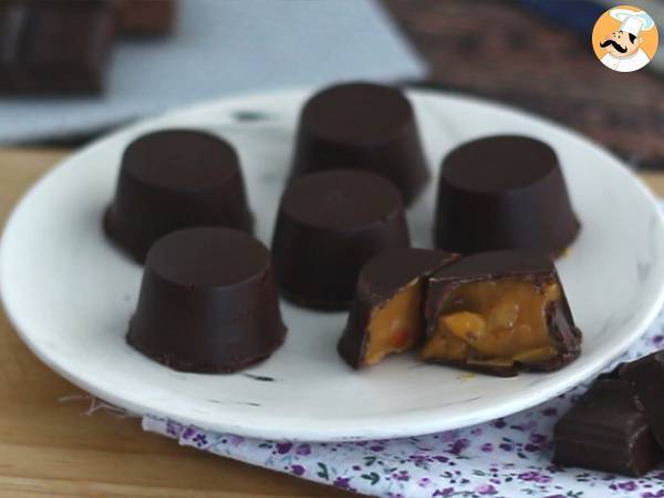 Salted caramel and almond chocolates - Preparation step 5