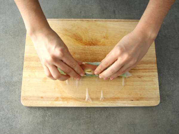 Smoked salmon and apple spring rolls - Preparation step 4
