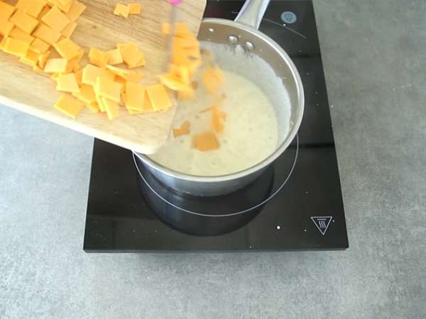 Cheese dip - Preparation step 2