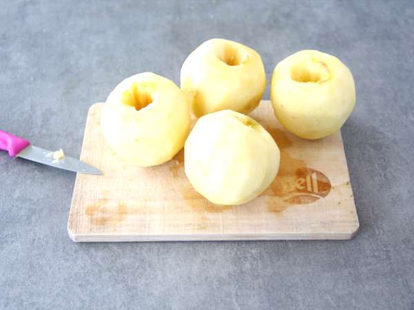 Oven-baked apples with cinnamon - Preparation step 2