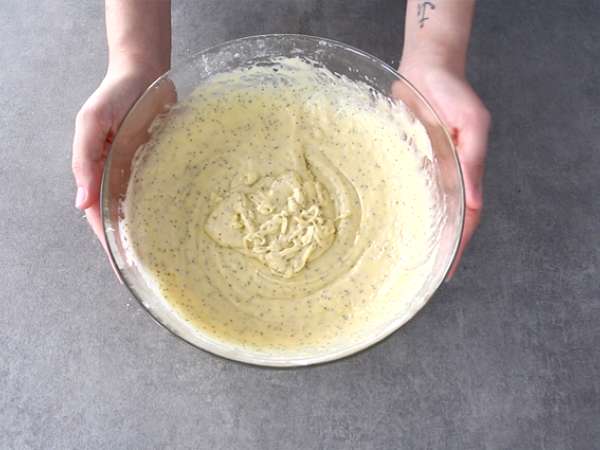 Lemon poppy seed cake - Preparation step 2