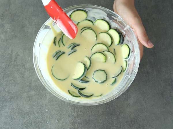 Zucchini and goat cheese clafoutis - Preparation step 2