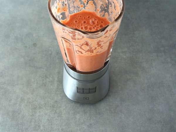 Easy and fresh gazpacho - Preparation step 2