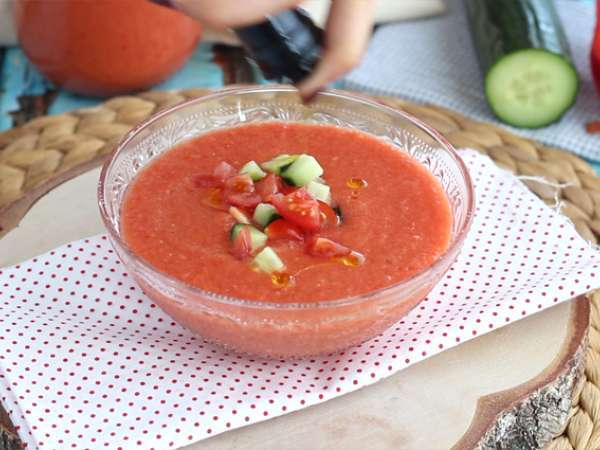 Easy and fresh gazpacho - Preparation step 4