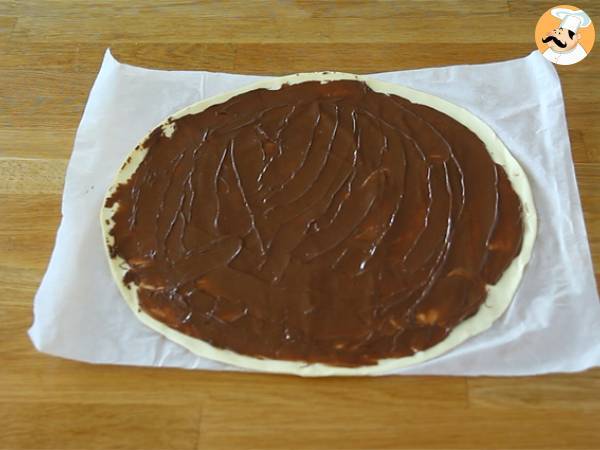 Puff pastry palmiers with chocolate spread - Preparation step 1