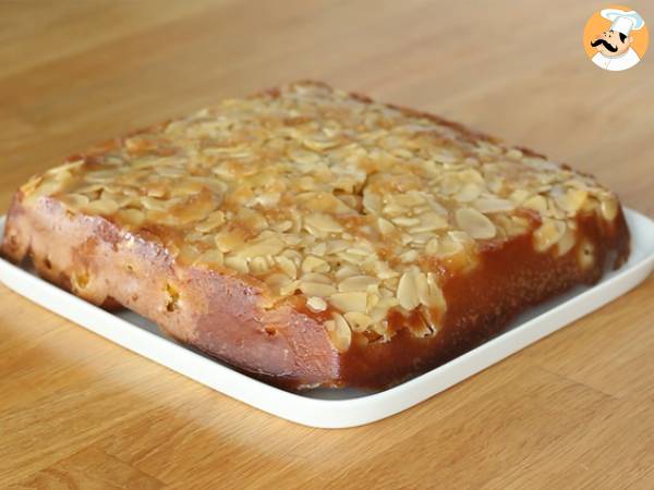 Upside-down mirabelle plum cake with almonds - Preparation step 6