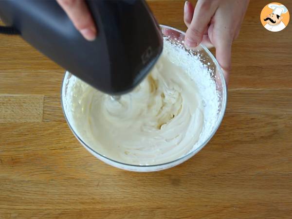 Raspberry tiramisu log - Preparation step 3