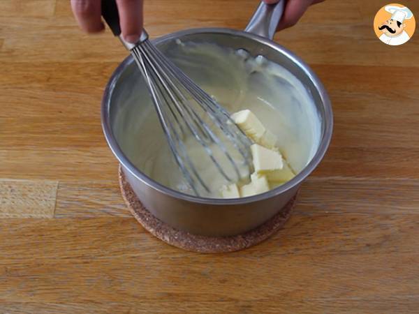 Craquelin topped vanilla cream puffs - Preparation step 7