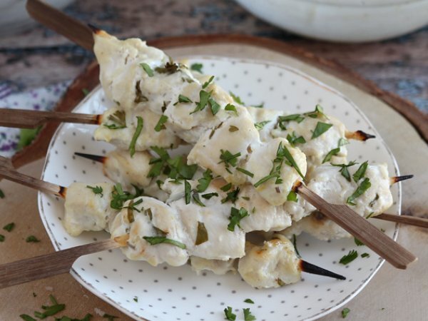 Marinated chicken skewers in yogurt lemon sauce - Preparation step 4