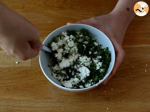 Stuffed turkish crepes with feta, lemon, and parsley - gözleme - Preparation step 4