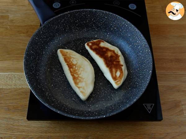 Stuffed turkish crepes with feta, lemon, and parsley - gözleme - Preparation step 8