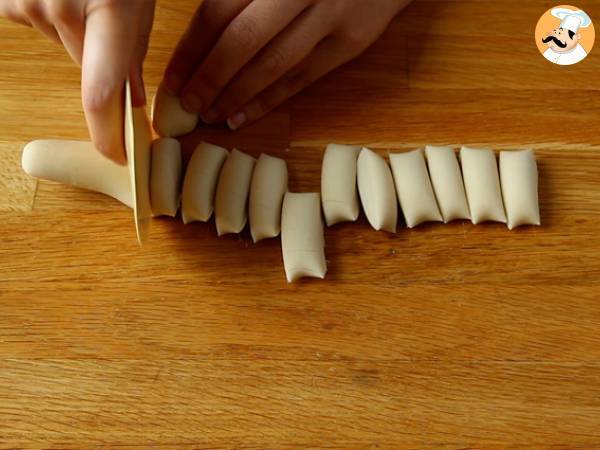 Chicken, carrot, and mushroom gyozas - Preparation step 5