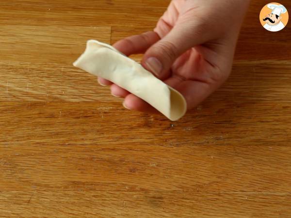 Chicken, carrot, and mushroom gyozas - Preparation step 8