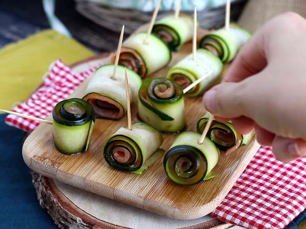 Zucchini and smoked salmon rolls - Preparation step 6