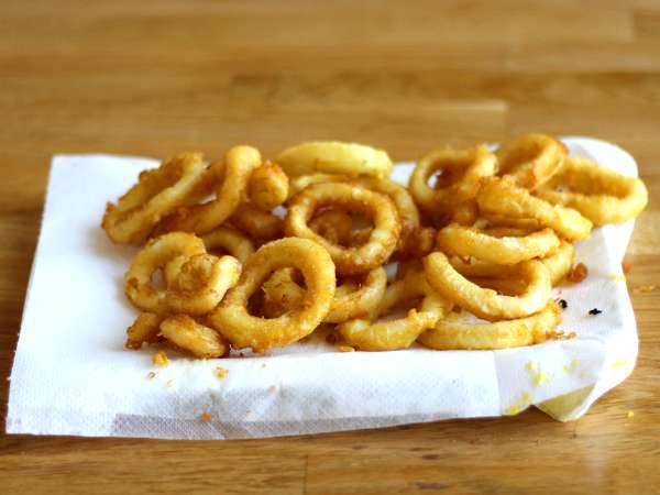 Battered fried calamari - calamari a la romana - Preparation step 4