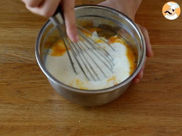 Microwave flan: a quick and easy last-minute dessert - Preparation step 2