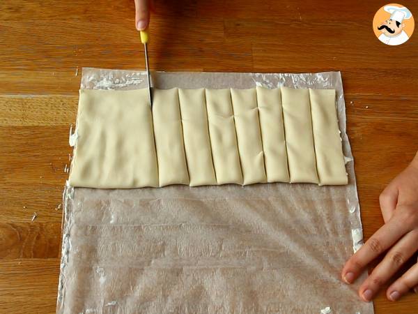 Cheese twists with cheese and parsley: the must-have appetizer - Preparation step 2