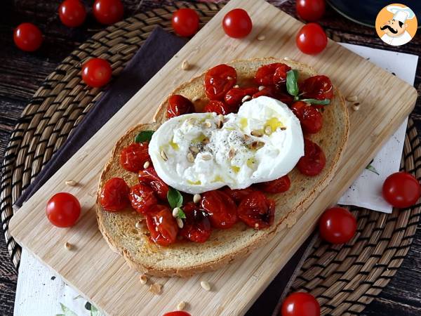 Bruschetta with roasted tomatoes and creamy burrata - Preparation step 5