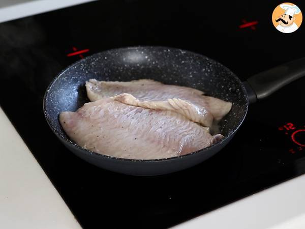 Sea bream simmered in coconut milk - the fish dish you will love - Preparation step 3