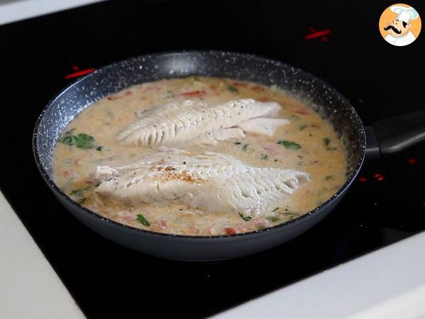 Sea bream simmered in coconut milk - the fish dish you will love - Preparation step 6