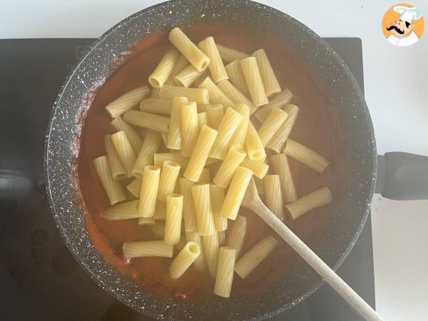 Sicilian eggplant pasta, the easy and light version - pasta alla norma - Preparation step 6