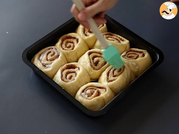 Cinnamon rolls and its vanilla cream cheese frosting - Preparation step 9