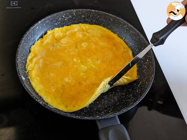 Onion frittata, the perfect omelette for a quick meal! - Preparation step 5