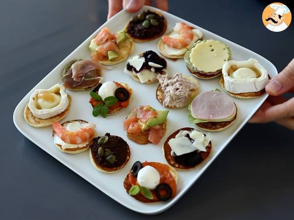 Platter of garnished blinis, the varied aperitif perfect for parties - Preparation step 10