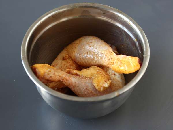 How to cook chicken thighs in the oven? - Preparation step 1